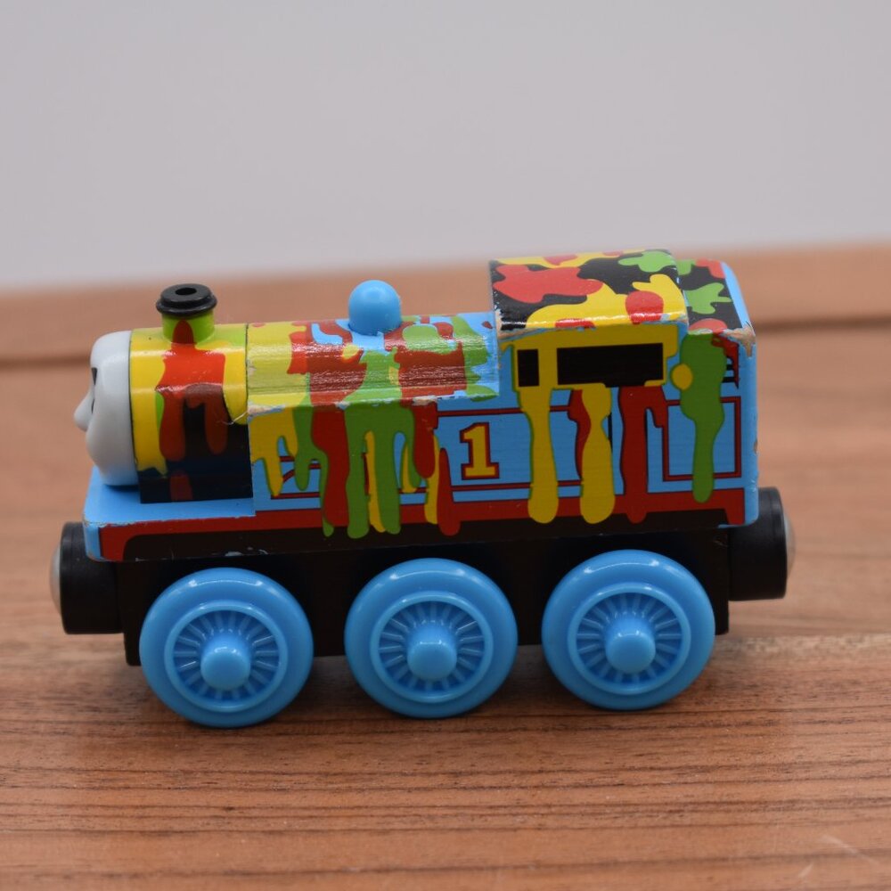 Paint Splattered Thomas the Train Wooden Railway Tank Engine Friends 2003 Rare - Picture 5 of 6